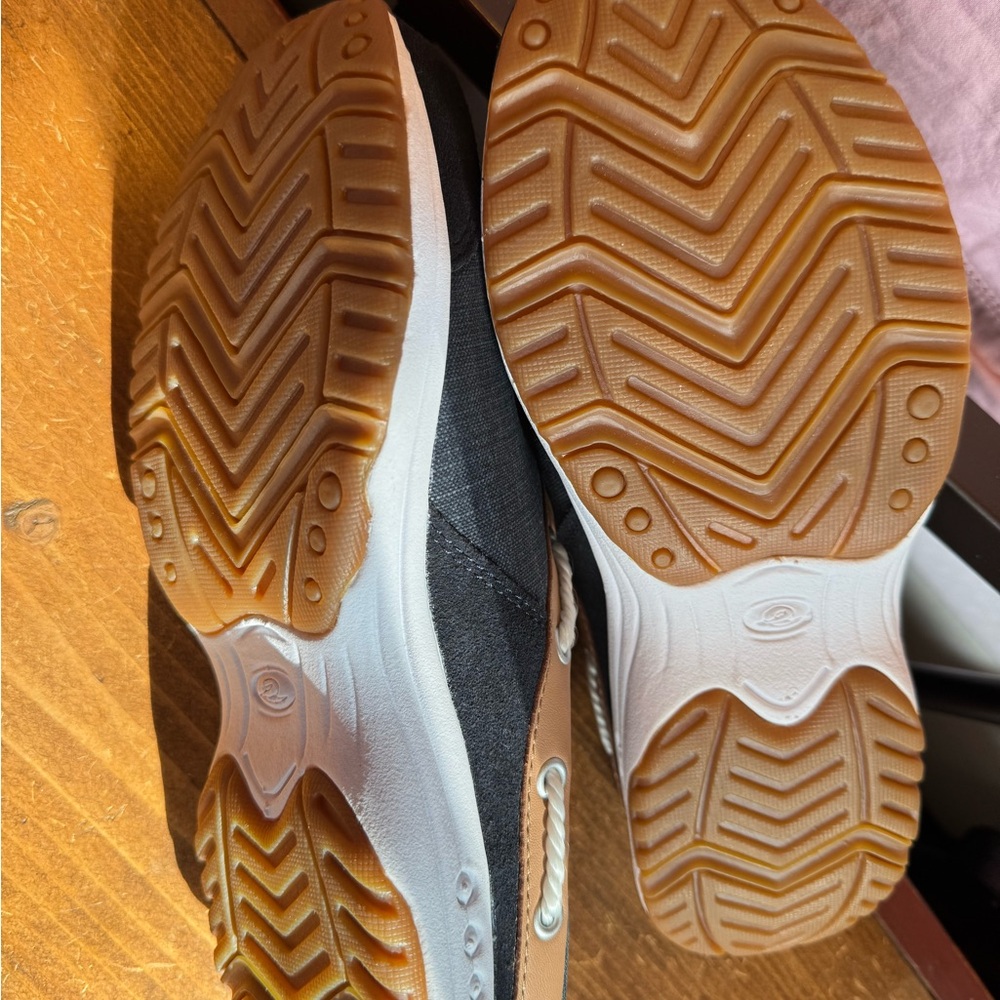 NWOT Easy Spirit Woman’s Casual Slip-On Loafers- Blue and Tan. Size 8 Naut look - Picture 11 of 14